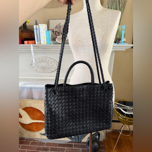 Quince Italian Leather Handwoven Satchel in black - Picture 15 of 17